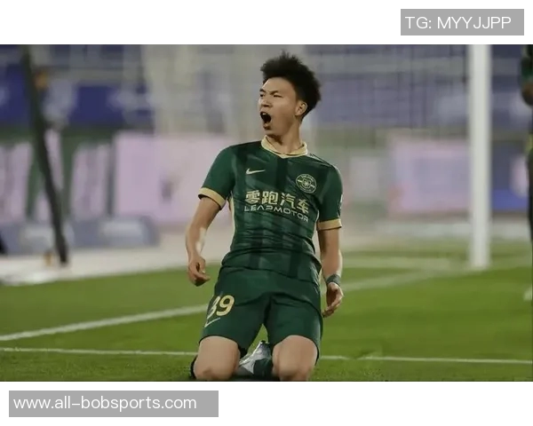 U23国足迎战乌兹别克斯坦王钰栋李昊先发杨希李镇全力出战