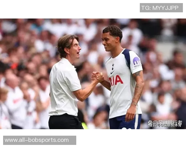 水晶宫即将以3500万签下布伦南约翰逊注册时间紧迫引发关注 水晶宫即将以3500万签下布伦南约翰逊注册时间紧迫引发关注