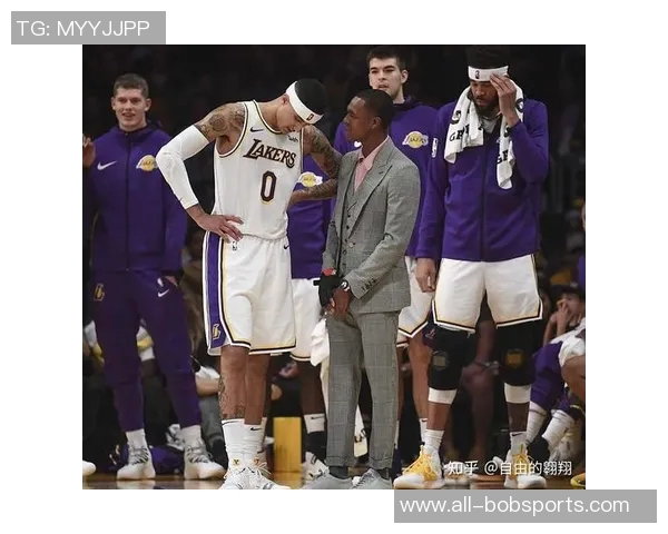 湖人三巨头圣诞节前后净效值对比分析展现球队状态转变 湖人三巨头圣诞节前后净效值对比分析展现球队状态转变